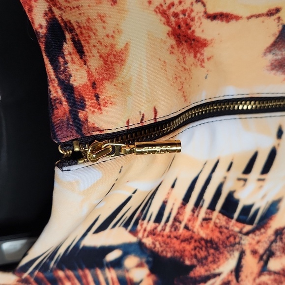 Guess Summer Escape Coral Crop Top Size XS NWT - Picture 6 of 13